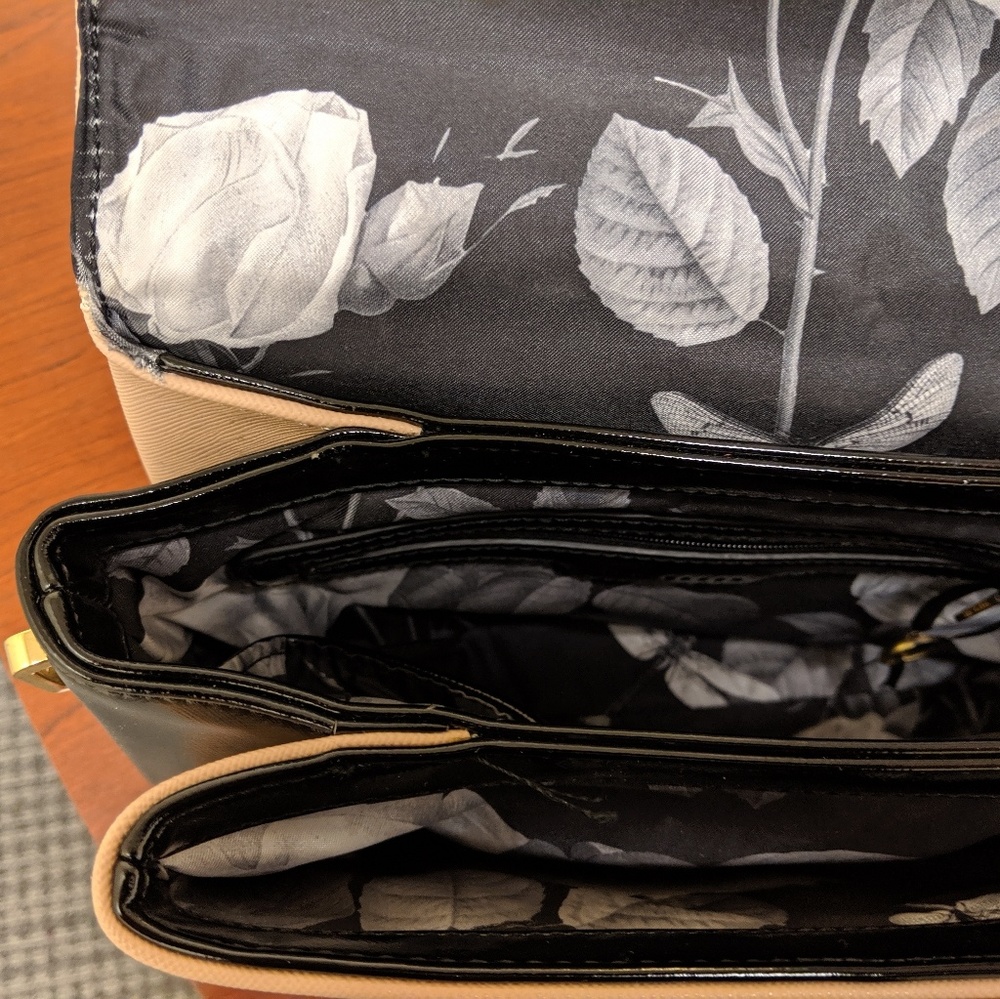 Purse - Picture 4 of 4